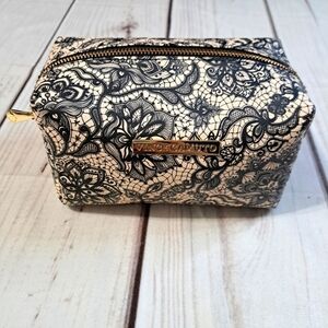 Vince Camuto Cosmetic Makeup Toiletry Travel Bag Pouch Lace Look